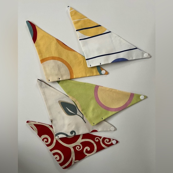 Designer Triangular Dog Bandana’s. Lined; Velcro Closures and PomPoms. Set of 5 - Picture 3 of 3